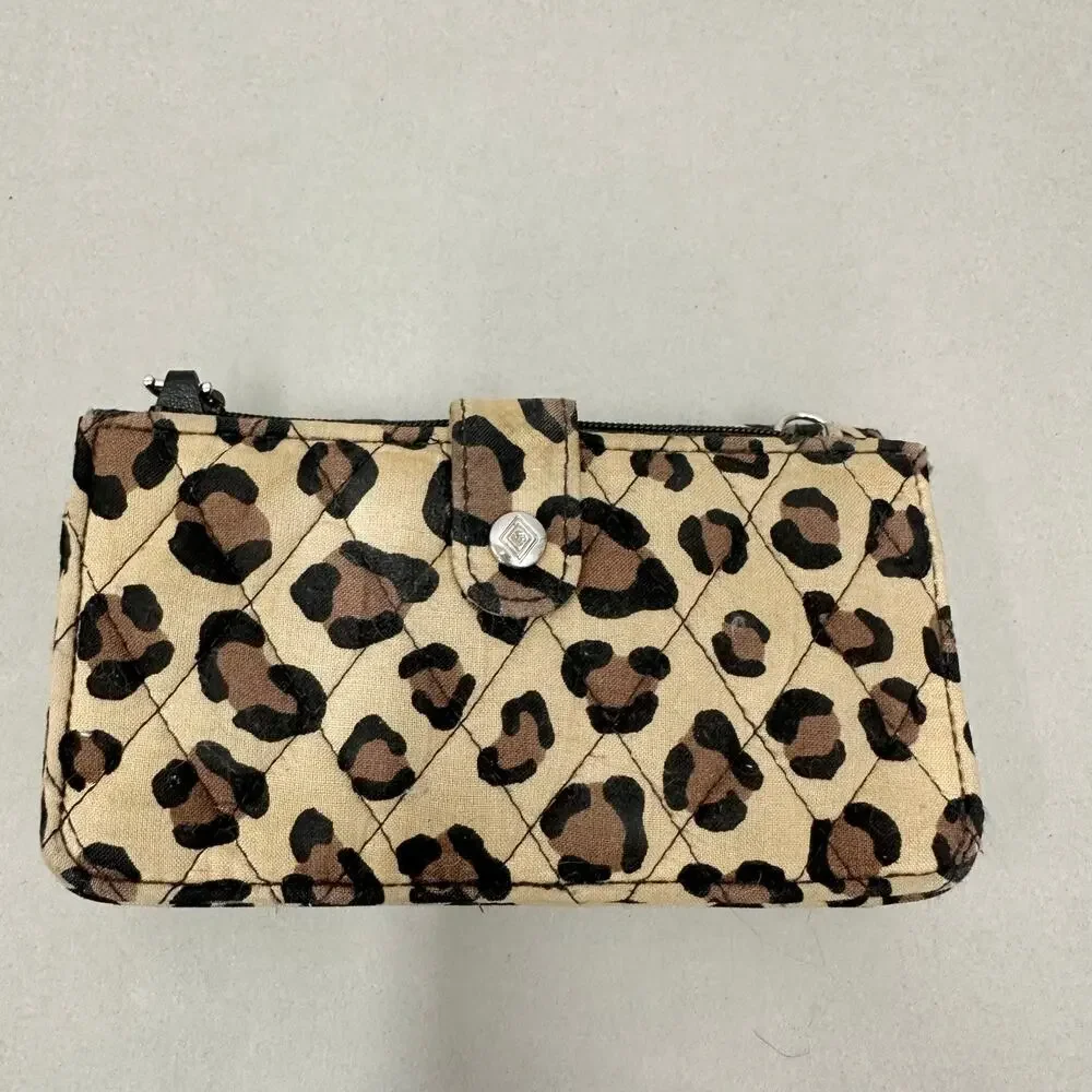 Vera Bradley leopard print quilted cotton RFID‎ trifold wallet snap closure - Picture 3 of 11